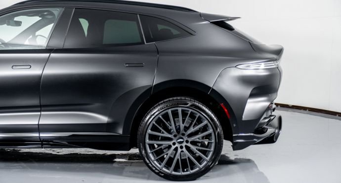 2023 Aston Martin DBX For Sale (34)