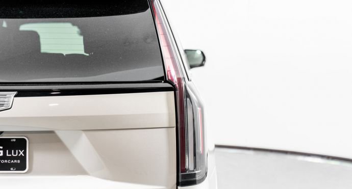 2023 Cadillac Escalade ESV – 4WD Sport Platinum Diesel For Sale (17)