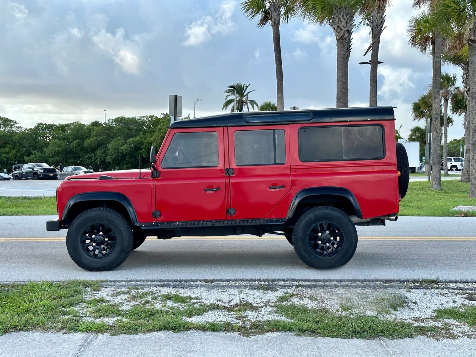 Used 1991 Land Rover Defender For Sale (3)