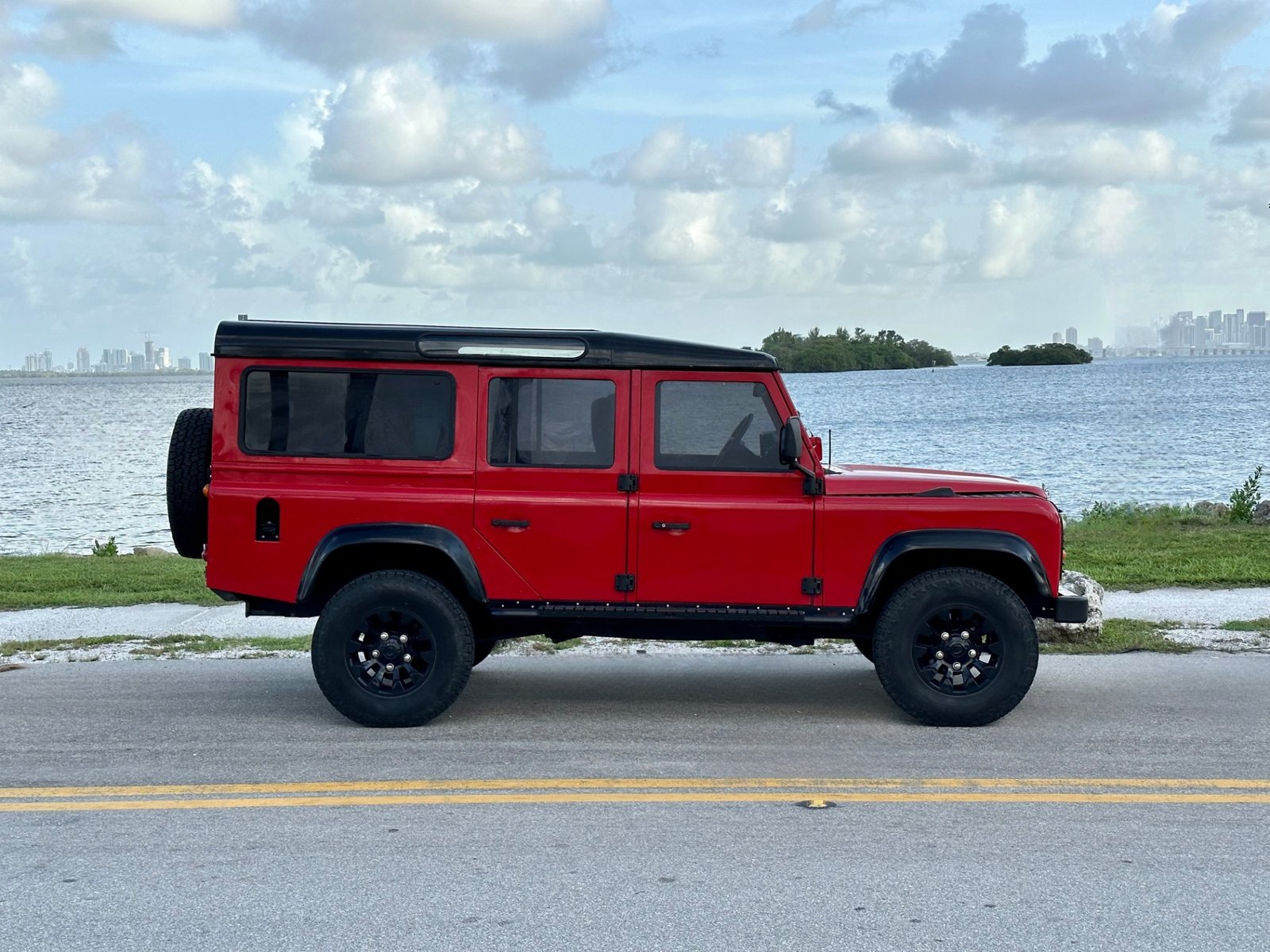 Used 1991 Land Rover Defender For Sale (4)