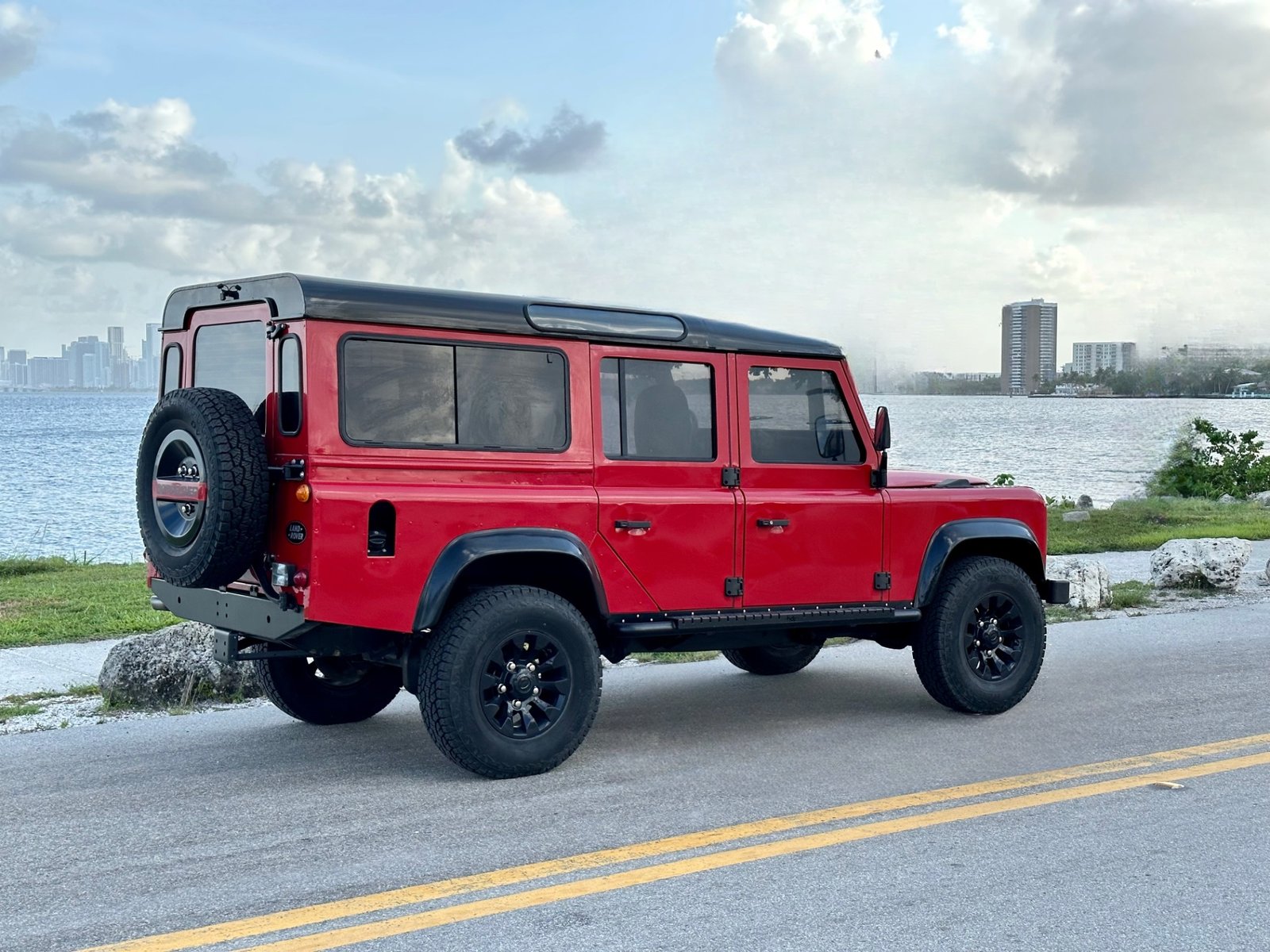 Used 1991 Land Rover Defender For Sale (5)