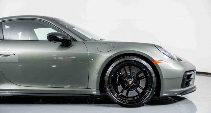 2023 Porsche 911 Carrera GTS For Sale (25)