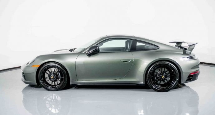 2023 Porsche 911 Carrera GTS For Sale (36)