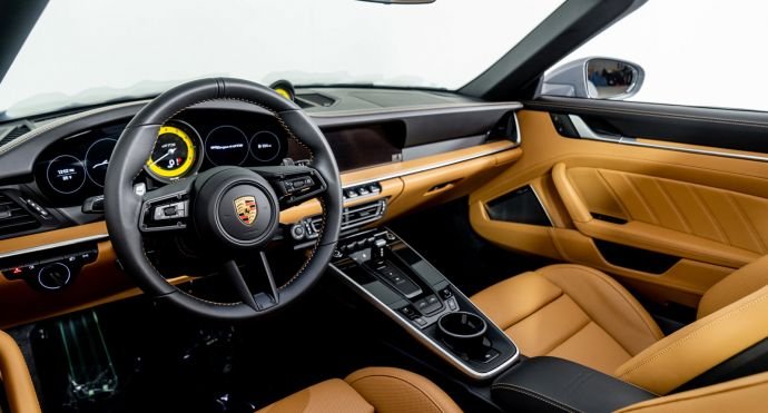 2023 Porsche 911 – Targa 4 GTS For Sale (4)
