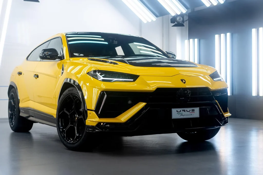 LAMBORGHINI URUS PERFORMANTE