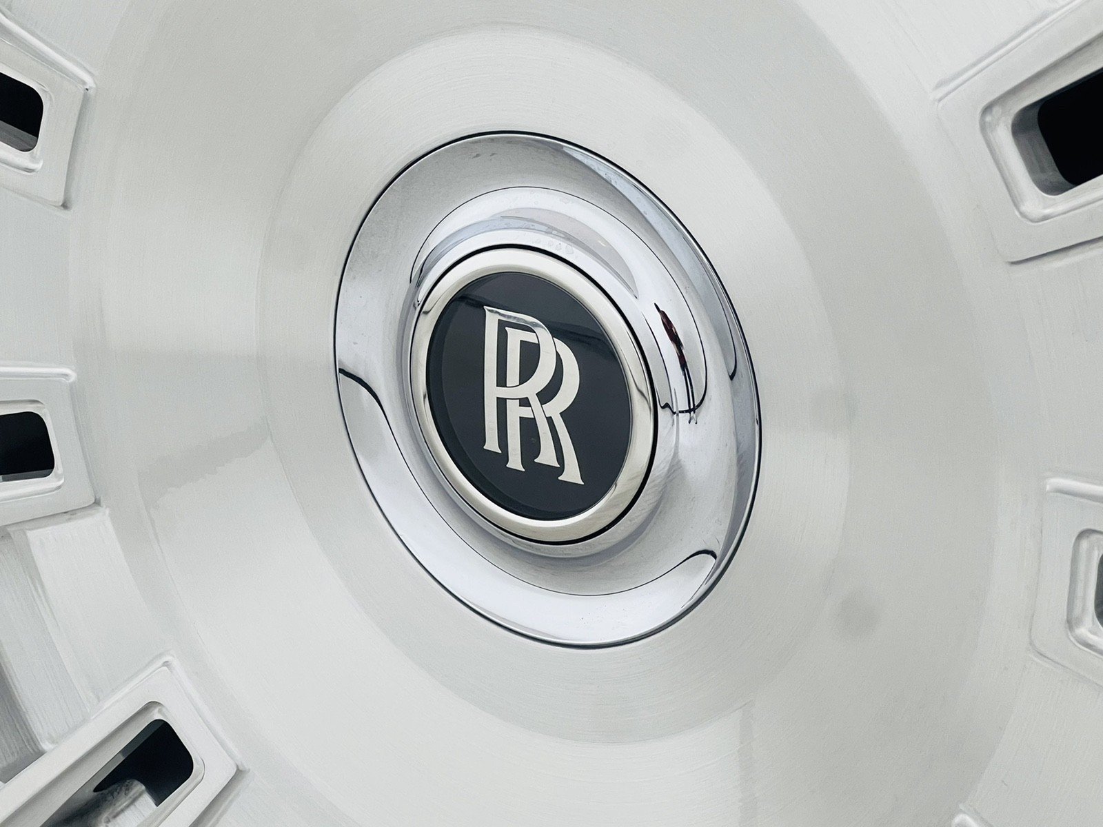 USED 2023 ROLLS-ROYCE CULLINAN STARLIGHT HEADLINER FORSALE (14)