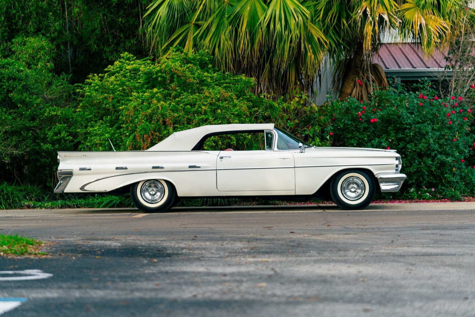 1959 Pontiac Bonneville Convertible For Sale (2)