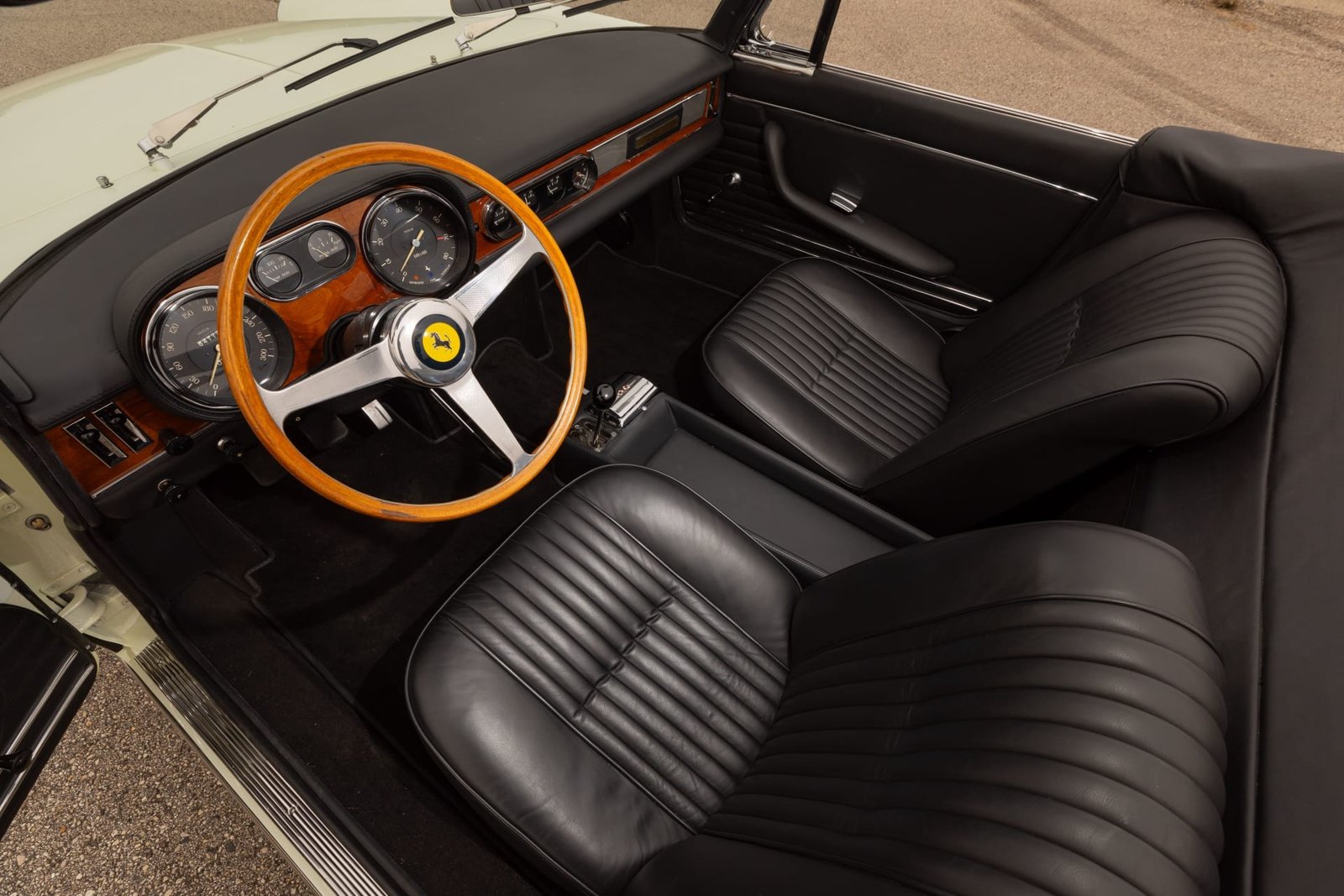 1965 Ferrari 275 GTS Convertible For Sale (19)