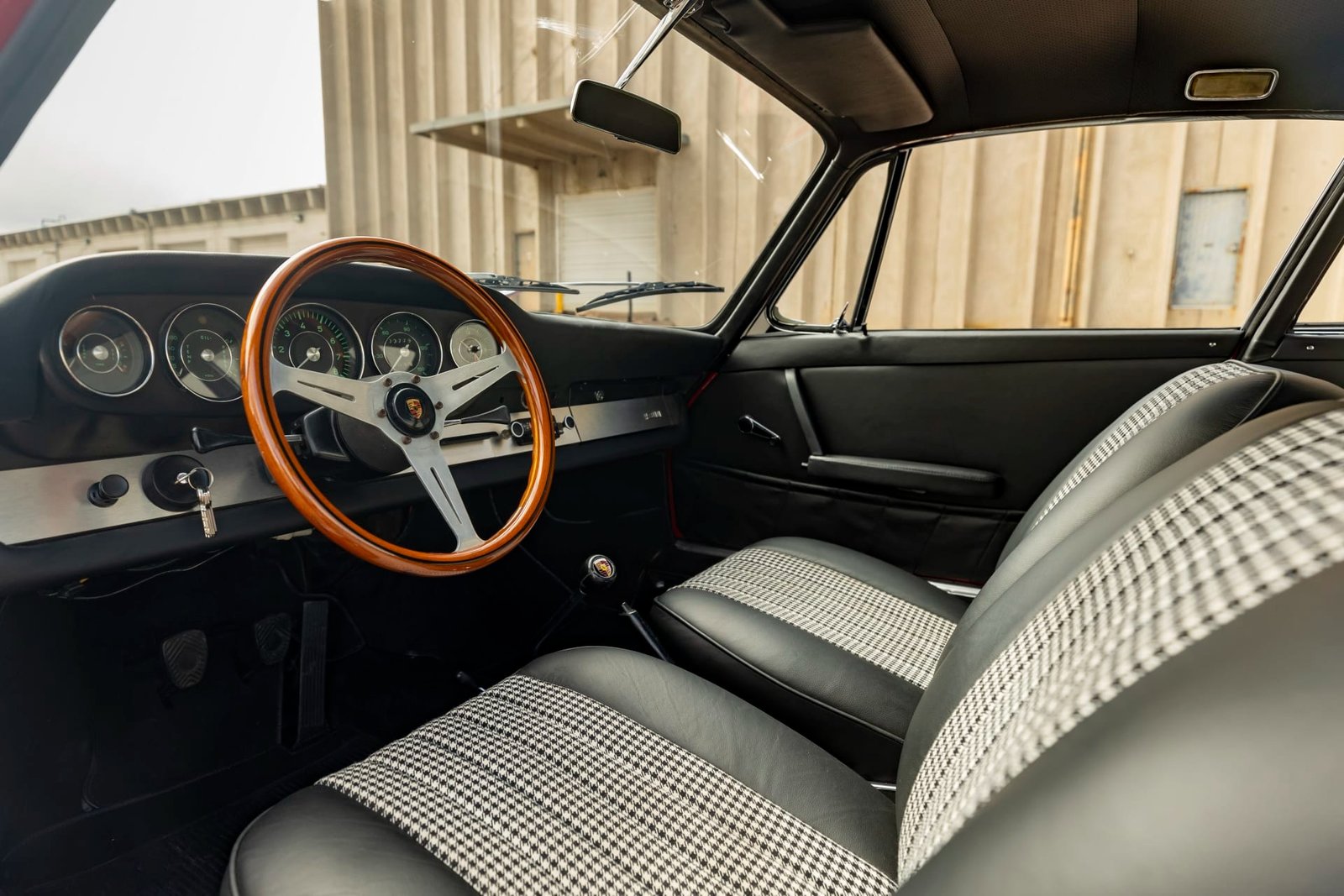 1967 Porsche 911 For Sale (4)