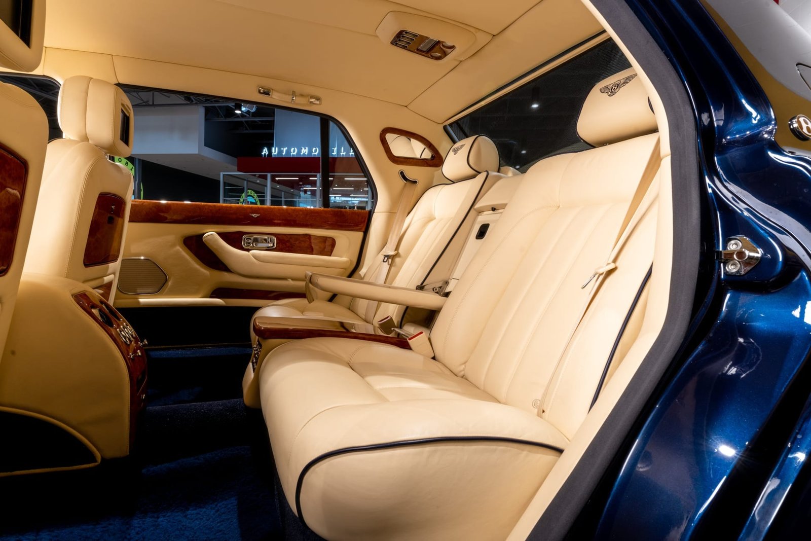 2009 Bentley Arnage Red Label Sedan (20)