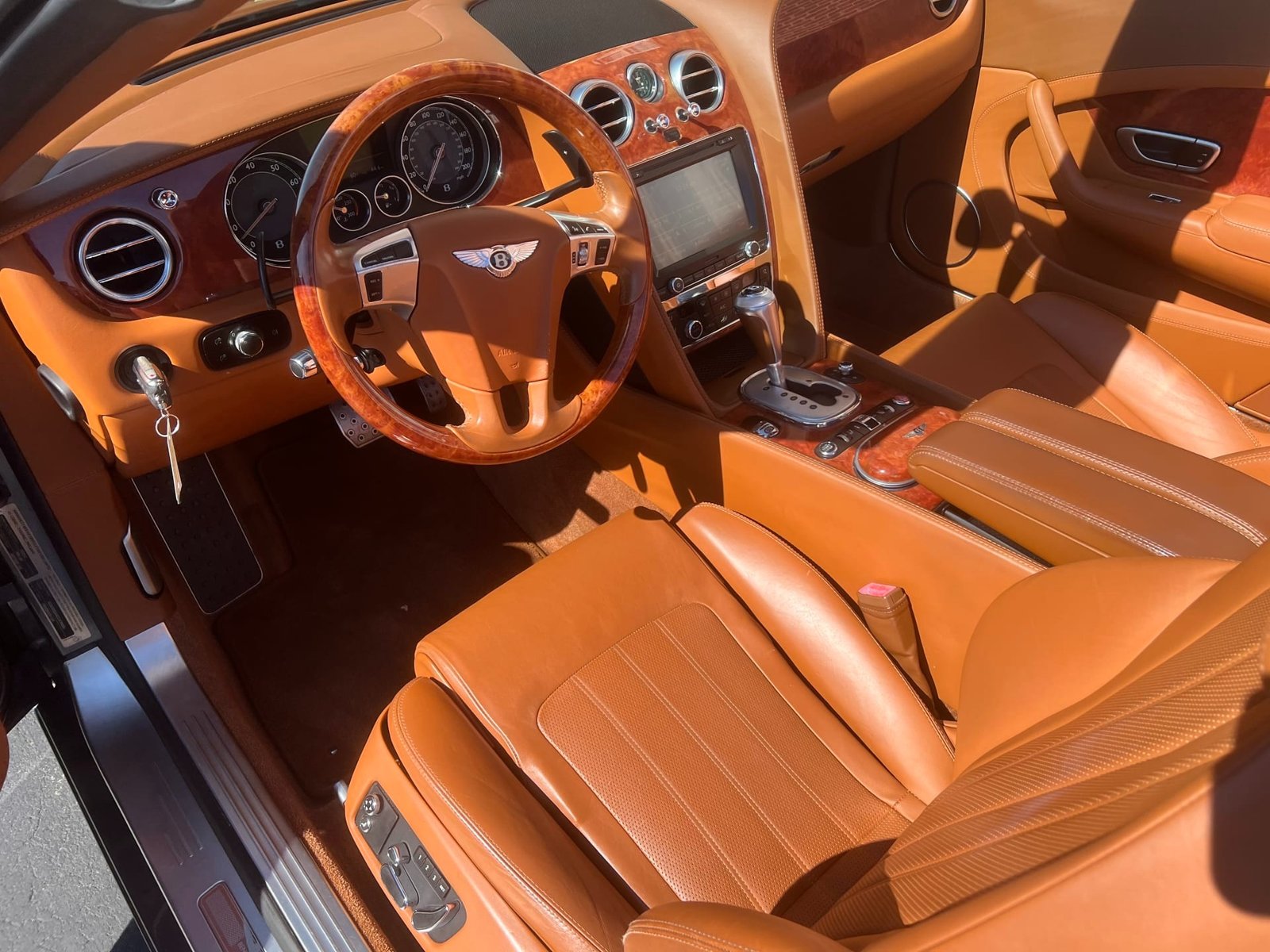 2012 Bentley Continental GTC Convertible (7)