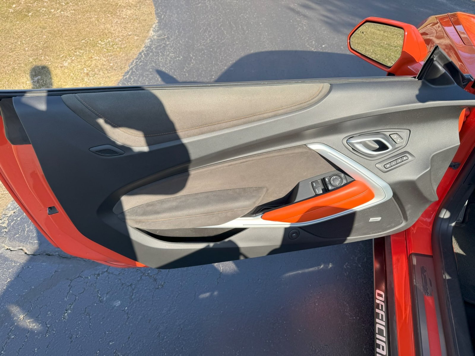 2018 Chevrolet Camaro Hot Wheels Indy 500 Edition Convertible (16)