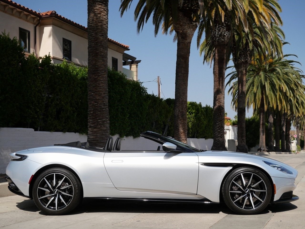 2019 Aston Martin DB11 Volante For Sale (11)