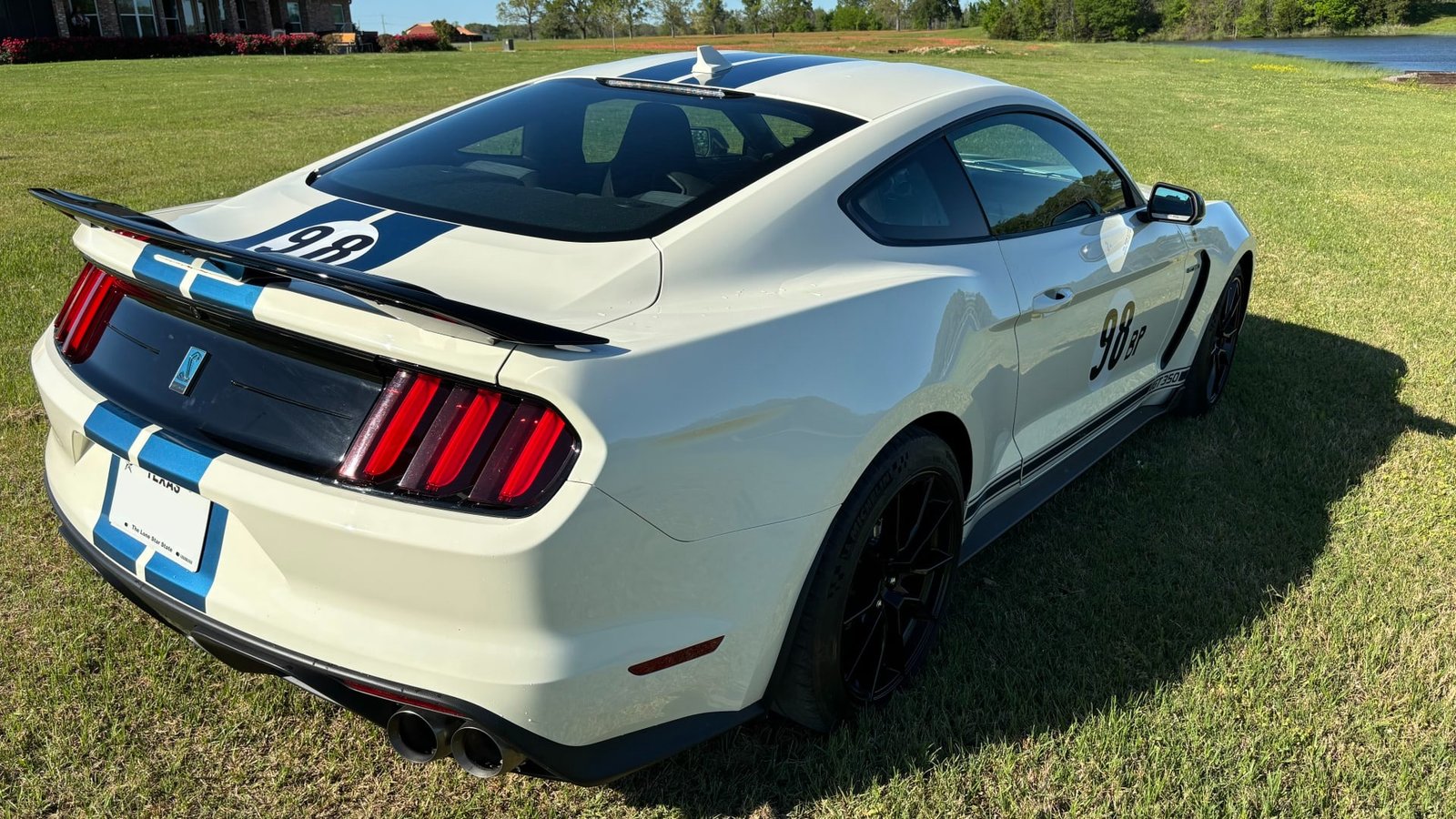 2020 Ford Shelby GT350 For Sale (8)