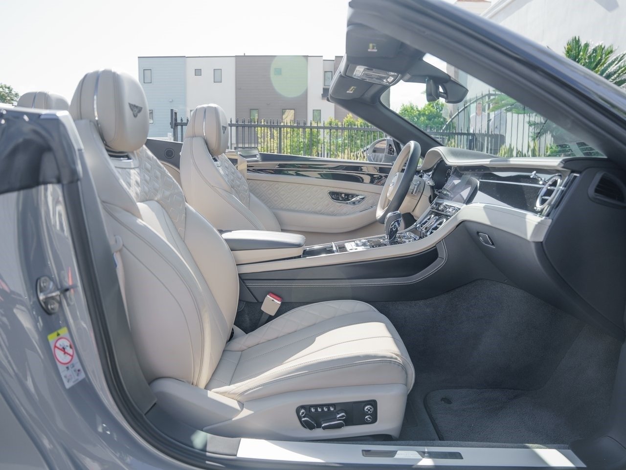 2022 Bentley GTC Cabriolet For Sale (18)
