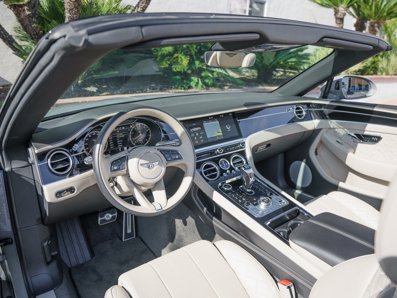 2022 Bentley GTC Cabriolet For Sale (34)