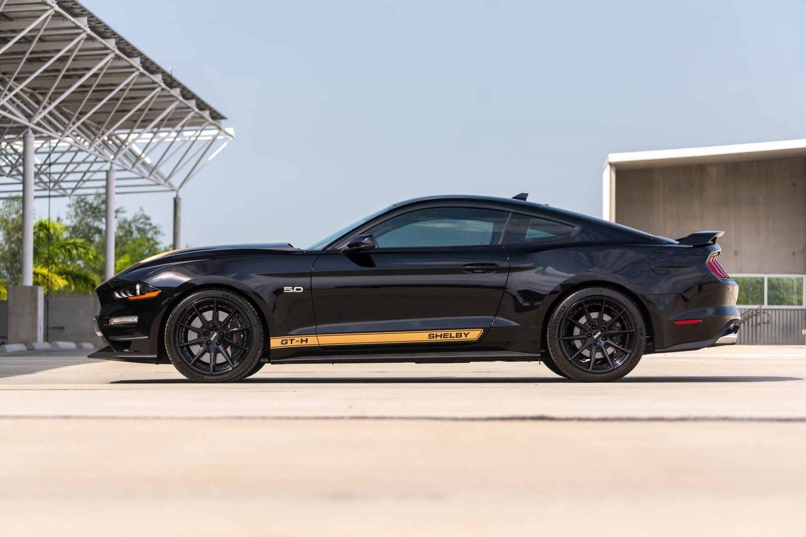 2022 Ford Shelby GT-H Prototype Coupe (10)