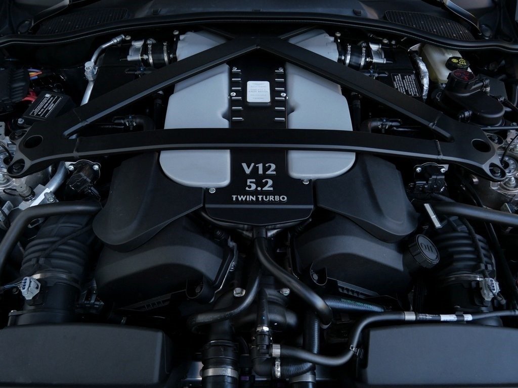 2023 Aston Martin Vantage Roadster V12 For Sale (5)