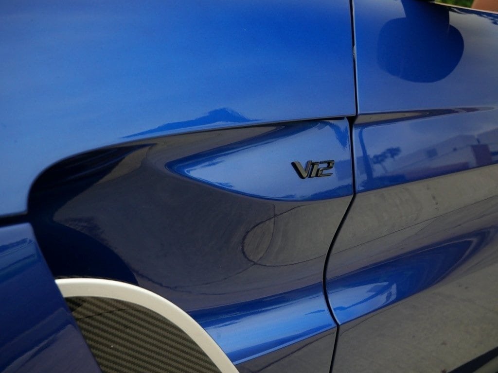 2023 Aston Martin Vantage V12 Roadster (20)