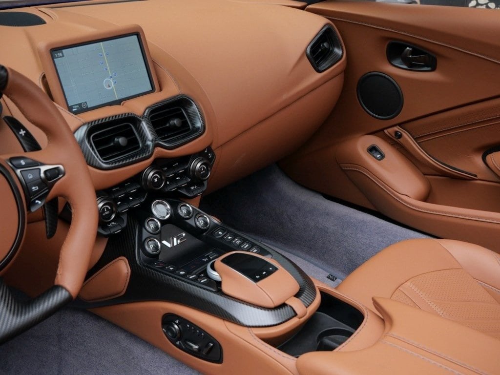 2023 Aston Martin Vantage V12 Roadster (26)