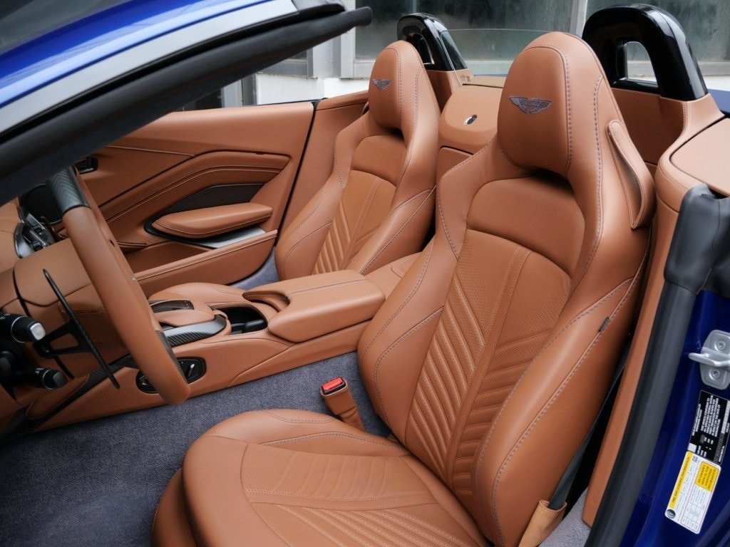 2023 Aston Martin Vantage V12 Roadster (7)