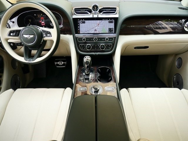 2023 Bentley Bentayga EWB Azure First Edition (28)