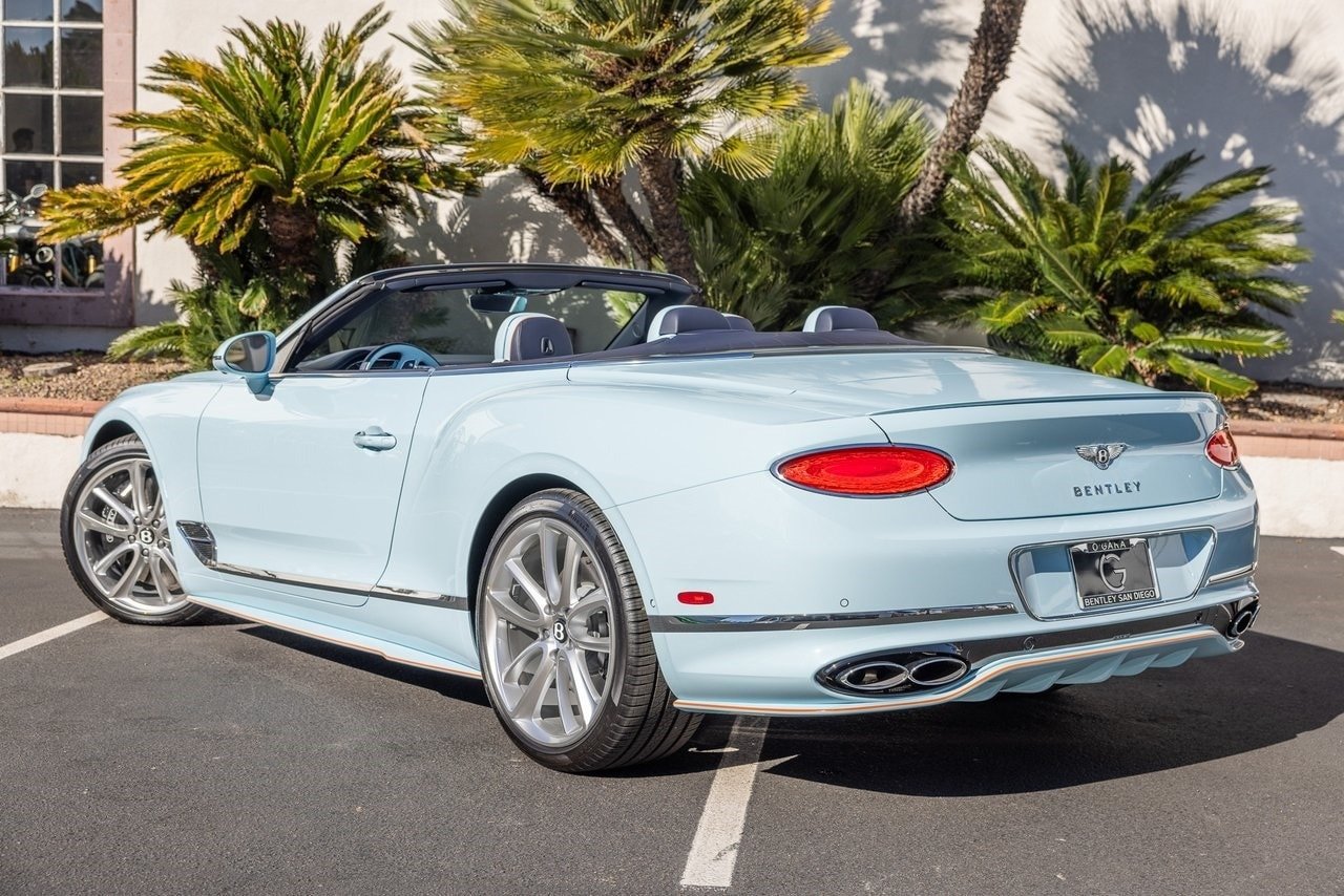 2023 Bentley GTC Azure Sun and Surf Collection (52)