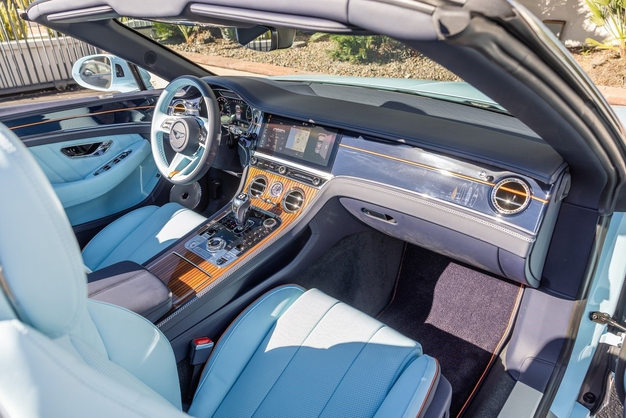 2023 Bentley GTC Azure Sun and Surf Collection (53)