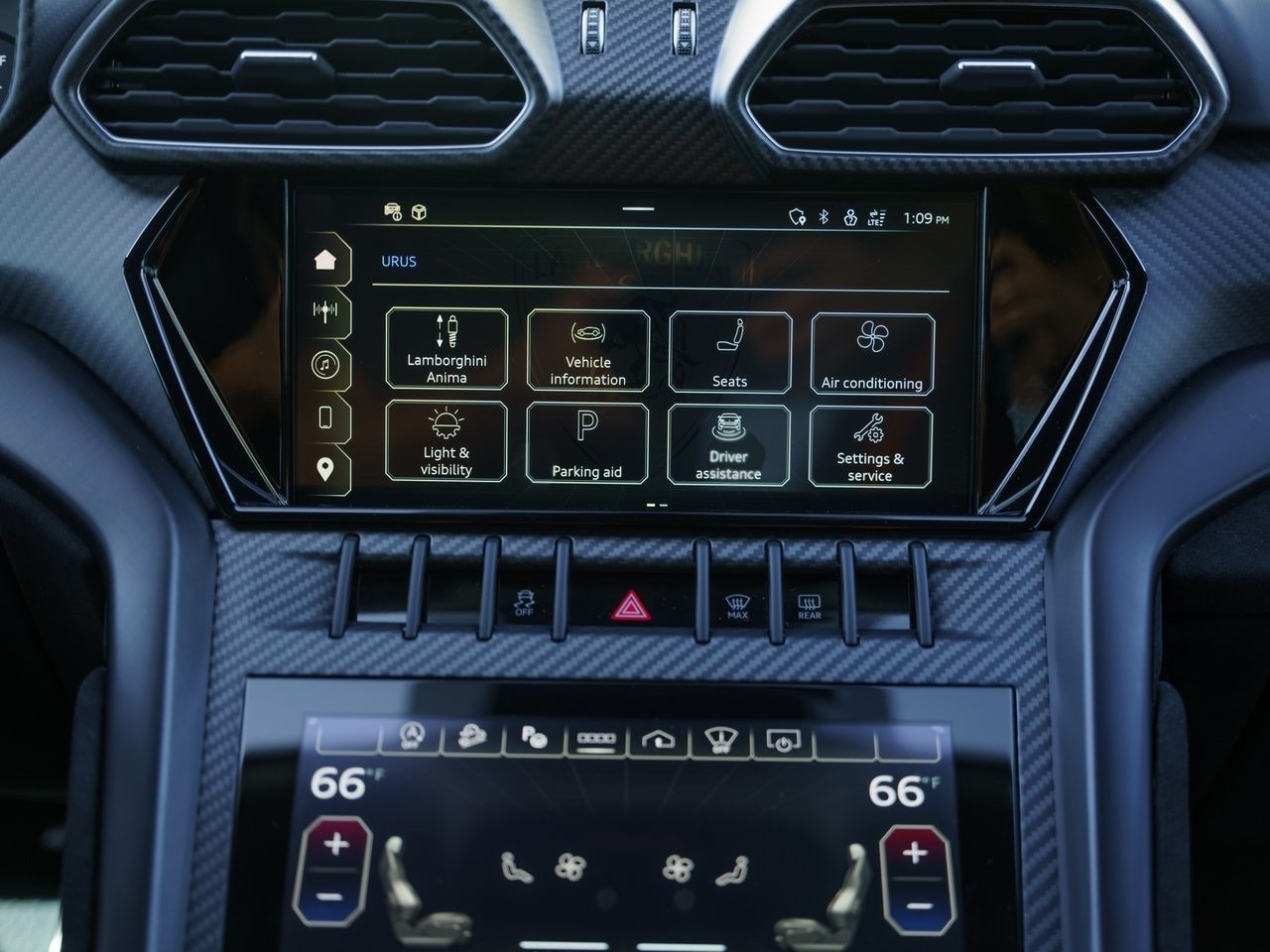 2023 Lamborghini Urus Performante SUV (34)