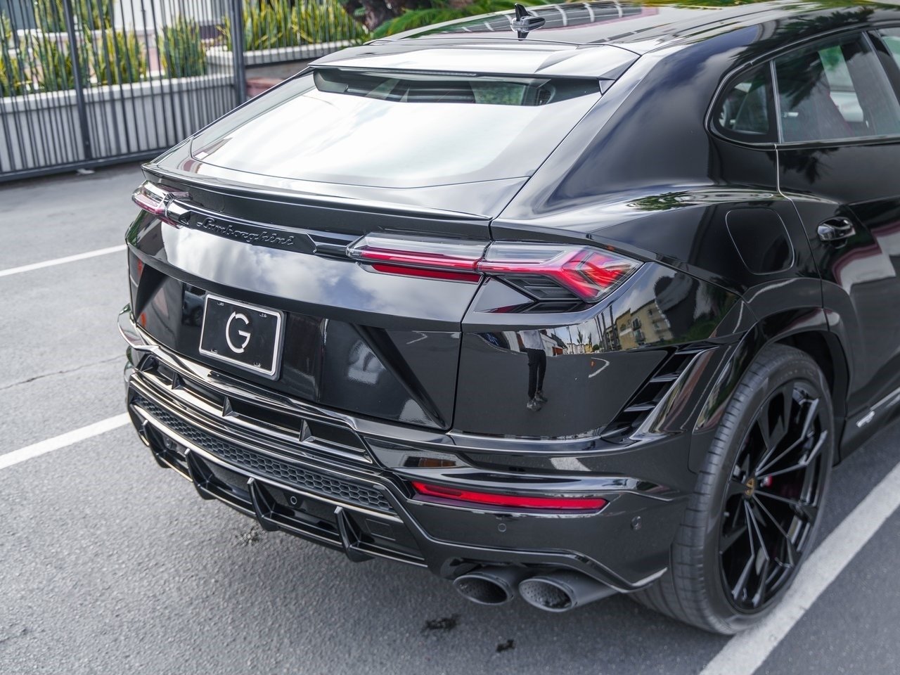 2023 Lamborghini Urus S V8 For Sale (25)