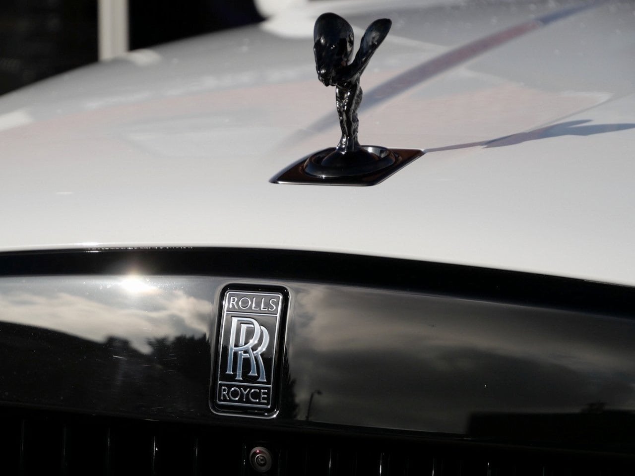 2023 Rolls-Royce Black Badge Cullinan (3)