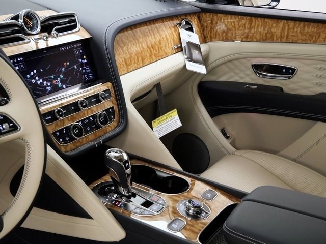 2024 Bentley Bentayga EWB Azure For Sale (16)