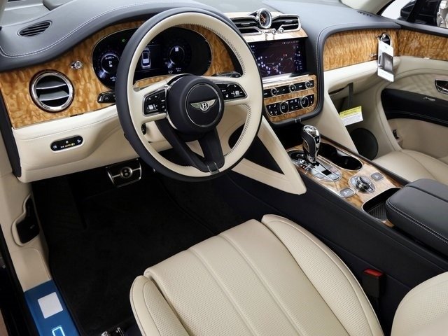 2024 Bentley Bentayga EWB Azure For Sale (18)