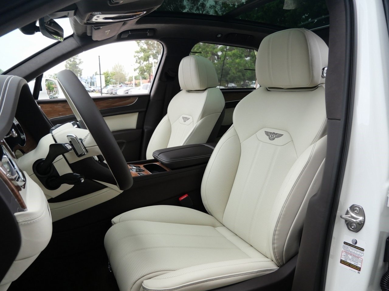 2024 Bentley Bentayga V8 SUV For Sale (12)
