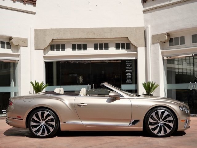 2024 Bentley GTC Azure For Sale (25)