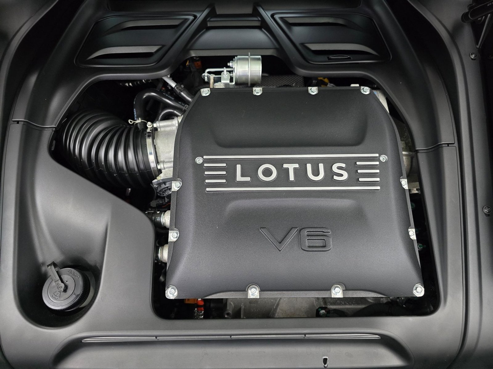 2024 Lotus Emira V6 First Edition For Sale (14)
