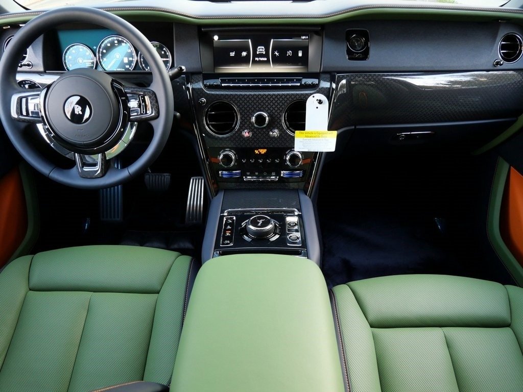 2024 Rolls-Royce Black Badge Cullinan For Sale (41)