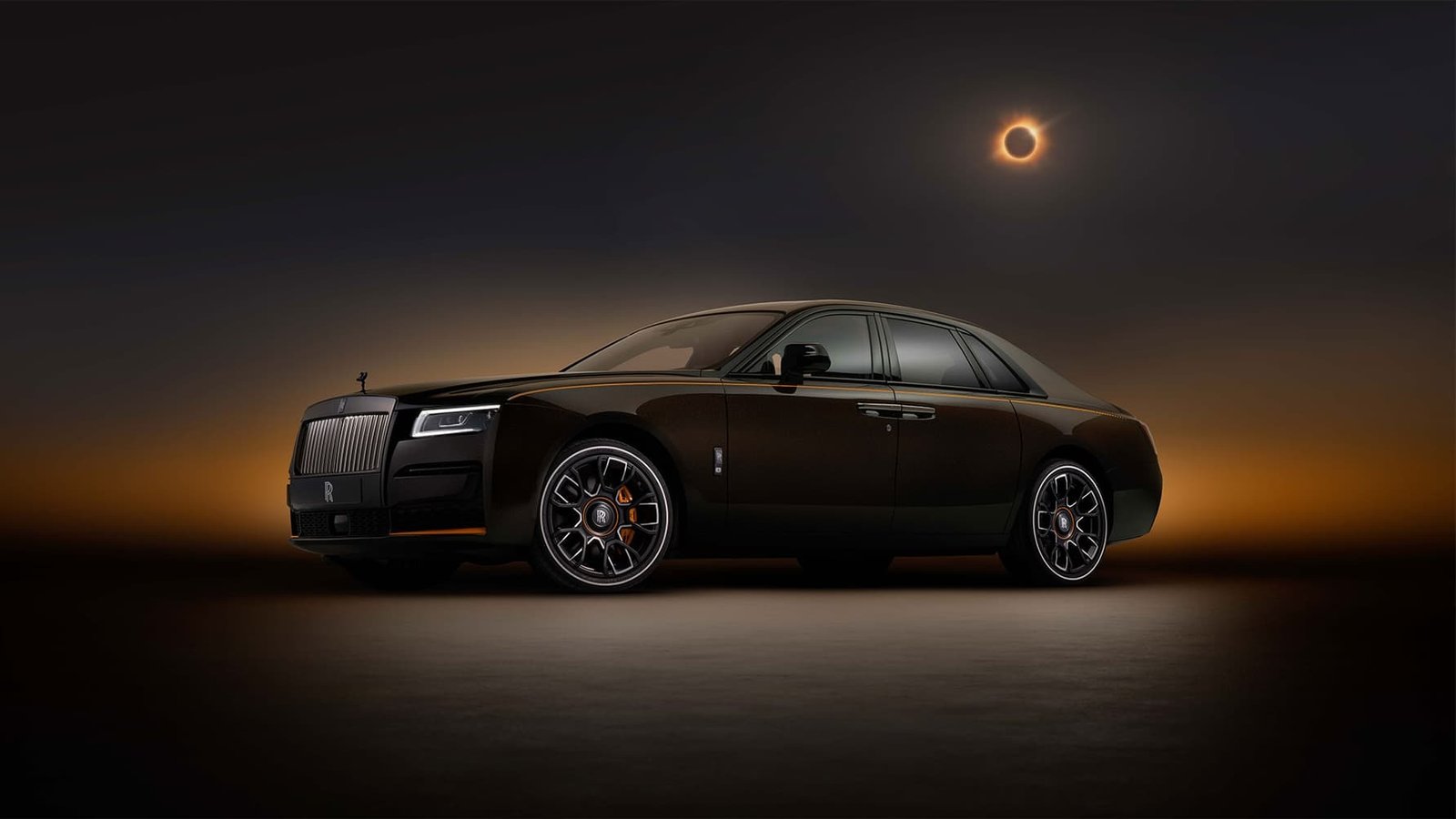2024 Rolls-Royce Black Badge Ghost Ekleipsis (20)