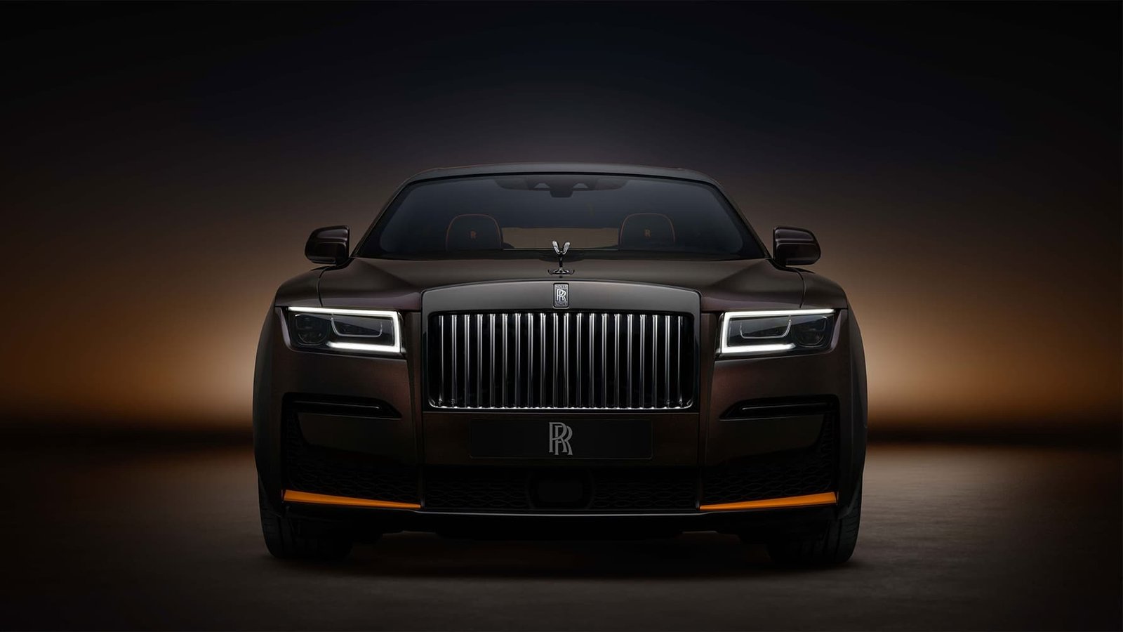 2024 Rolls-Royce Black Badge Ghost Ekleipsis (4)