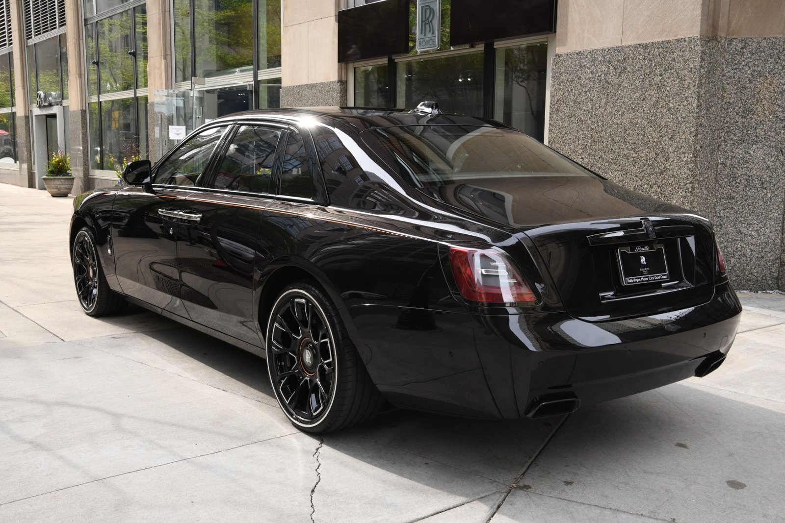 2024 Rolls-Royce Black Badge Ghost Ekleipsis (49)