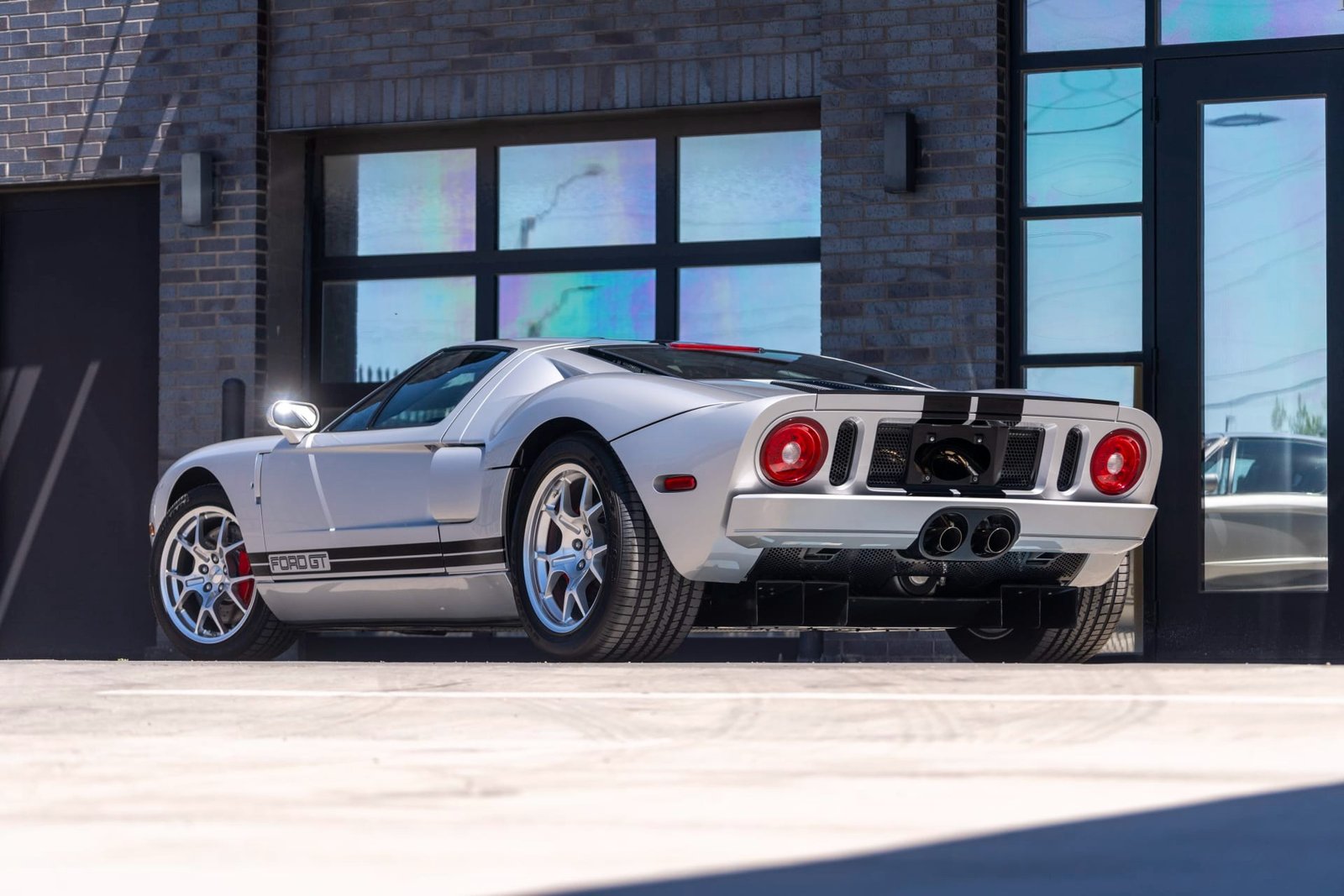 Buy 2005 Ford GT (28)