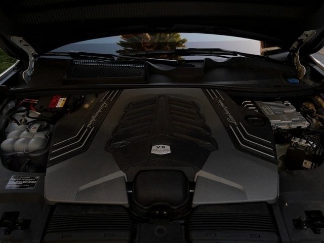 Buy 2020 Lamborghini Urus (3)