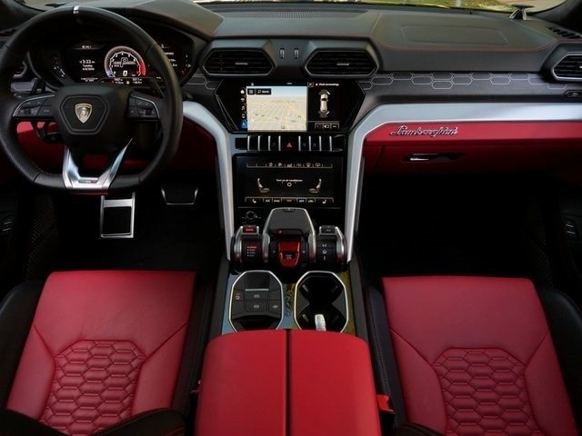 Buy 2020 Lamborghini Urus (40)