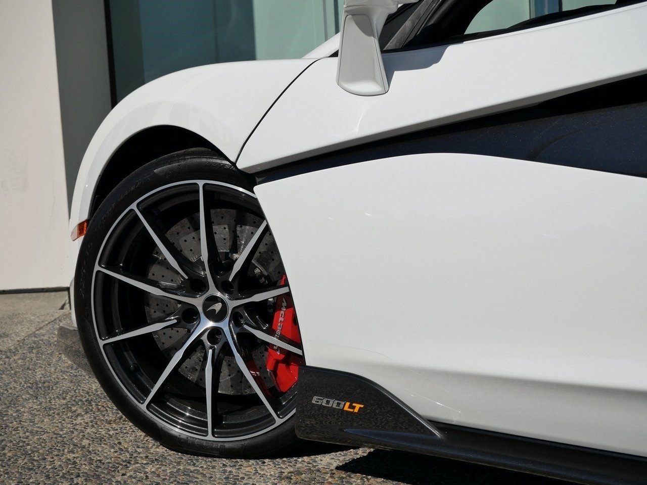 Buy 2020 McLaren 600LT (15)