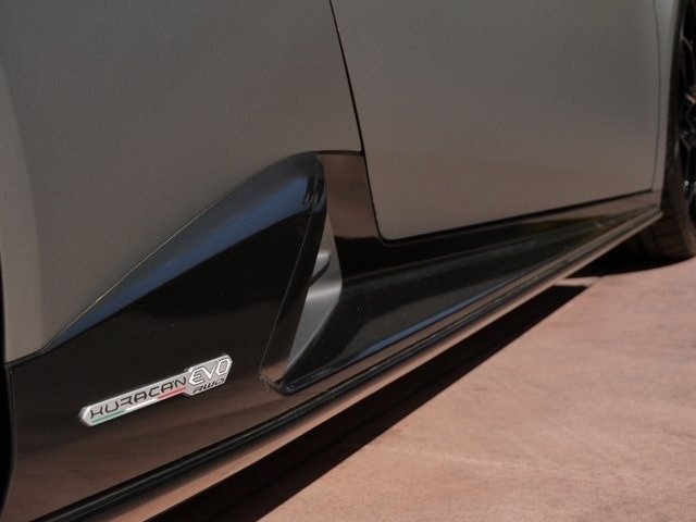 Buy 2021 Lamborghini Huracan EVO – Certified Pre Owned (3)