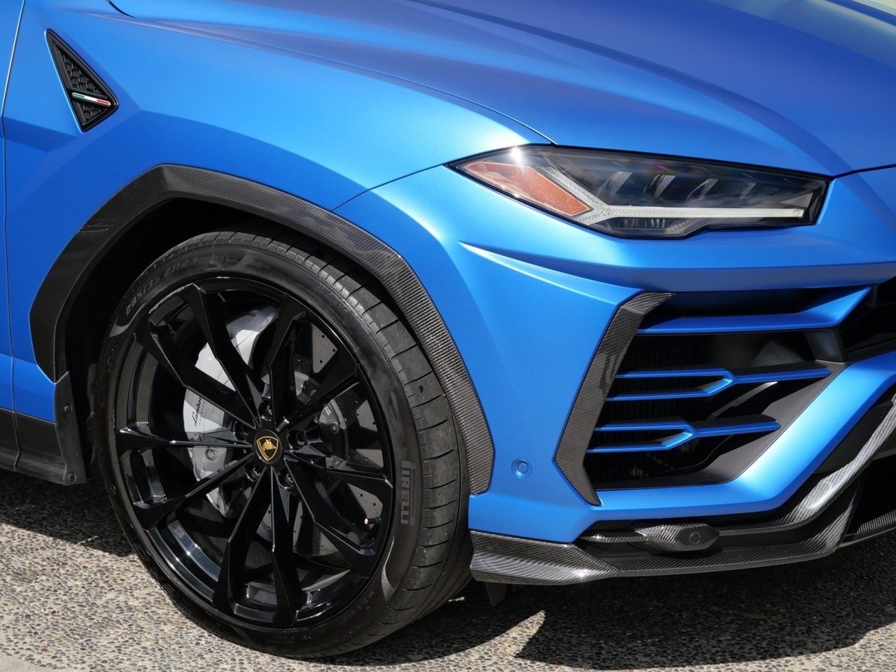 Buy 2021 Lamborghini Urus SUV (21)