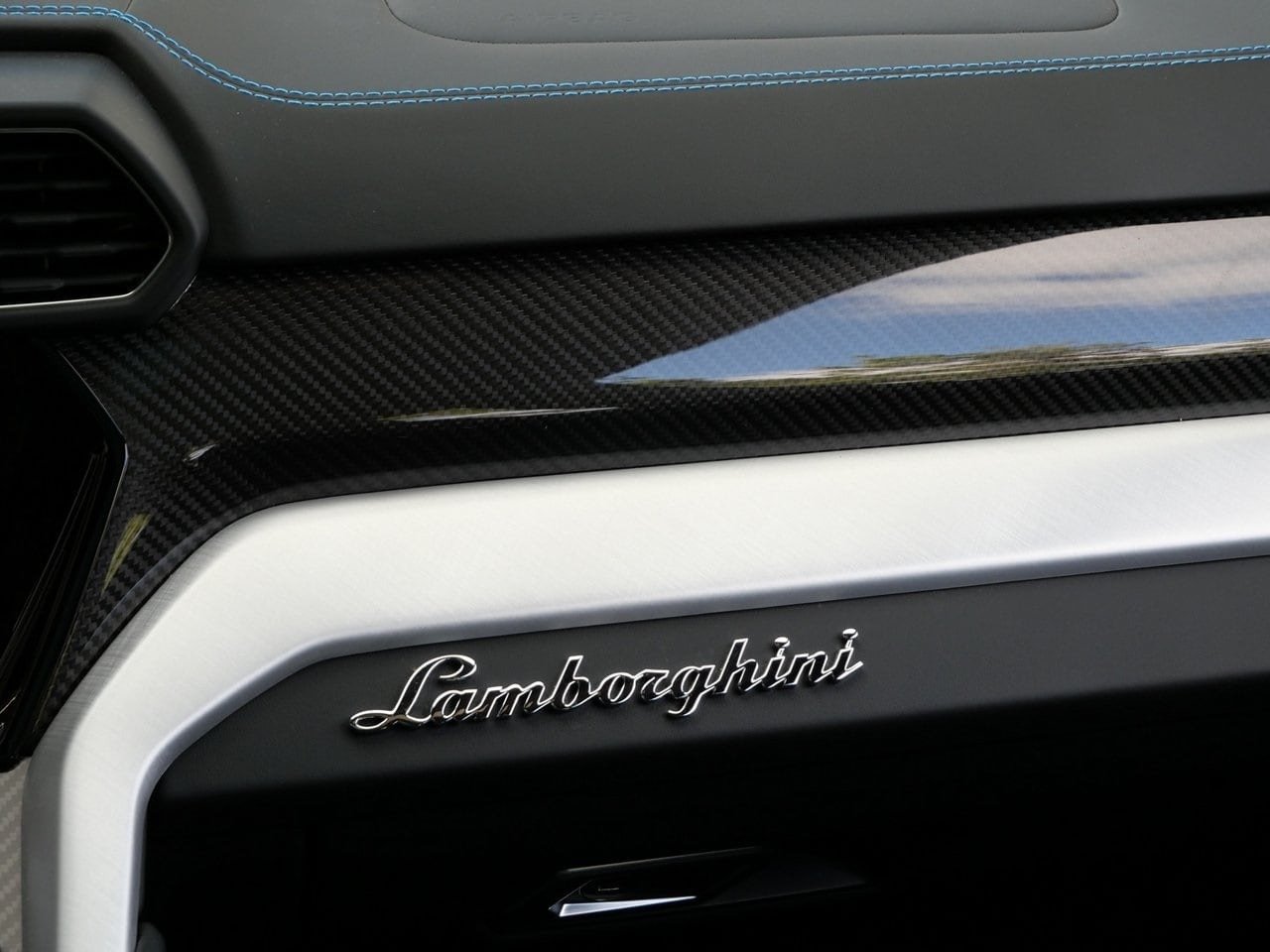 Buy 2021 Lamborghini Urus SUV (8)