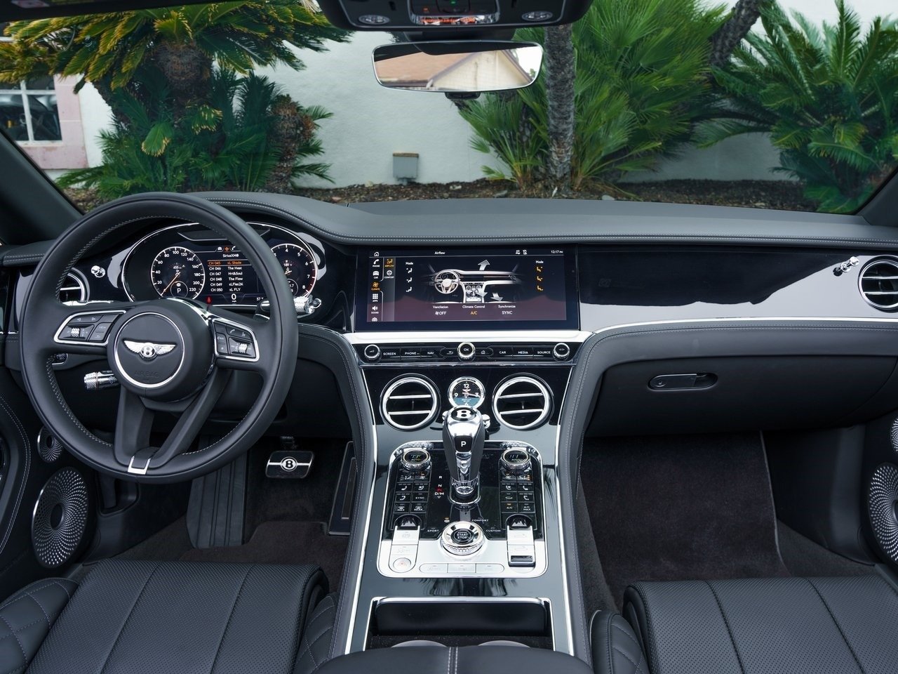 Buy 2022 Bentley GTC V8 Convertible (37)