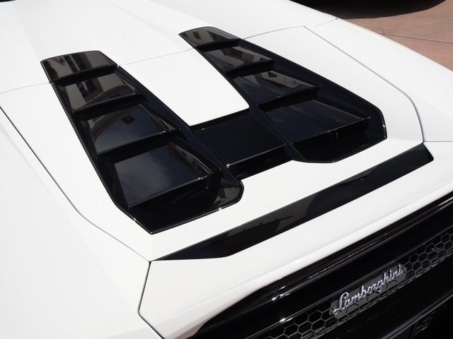 Buy 2022 Lamborghini Huracan EVO (14)