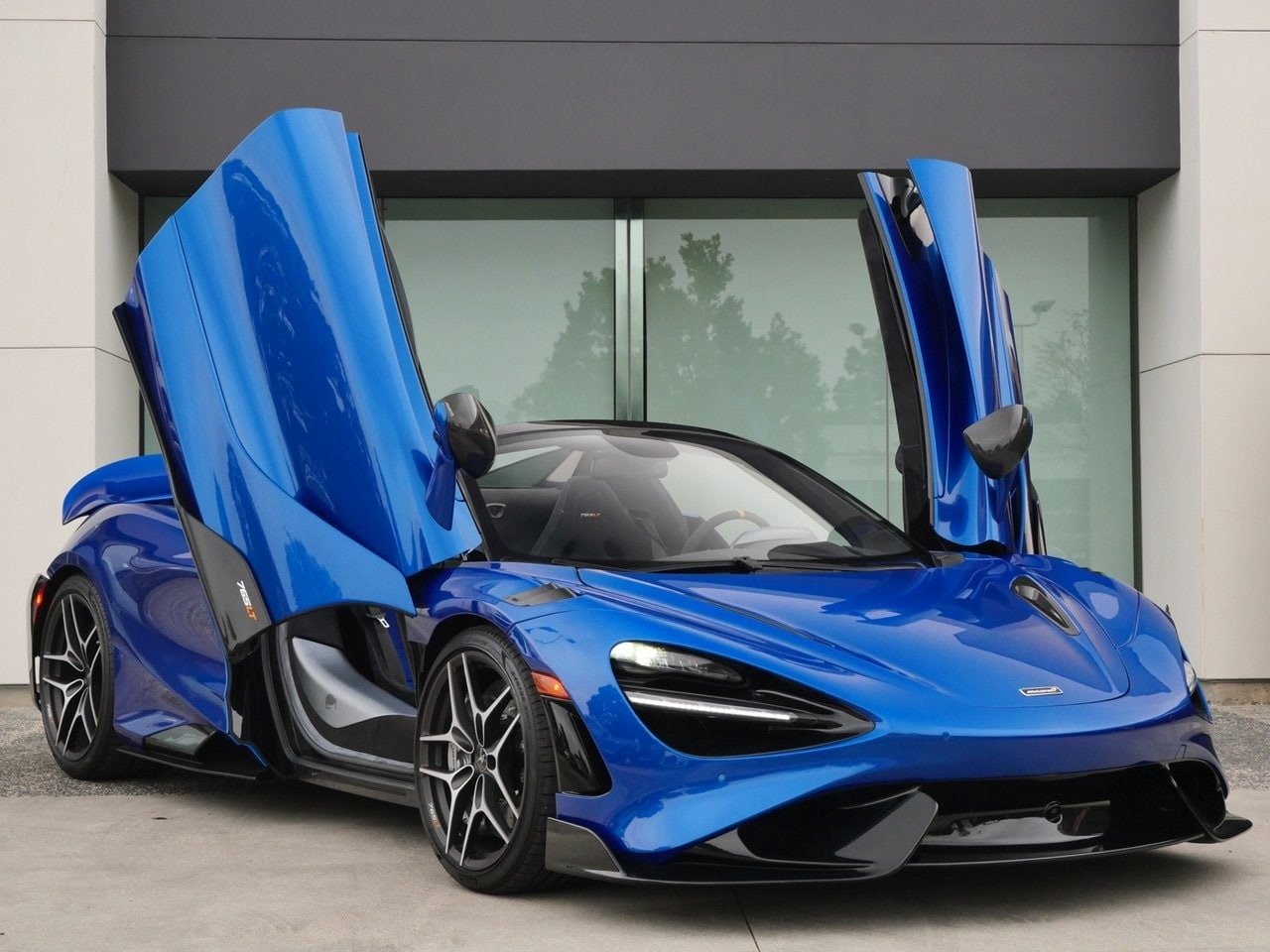 Buy 2022 McLaren 765LT (19)